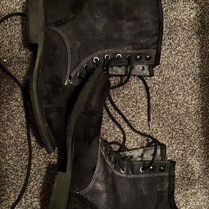Roxy cute lace up boots